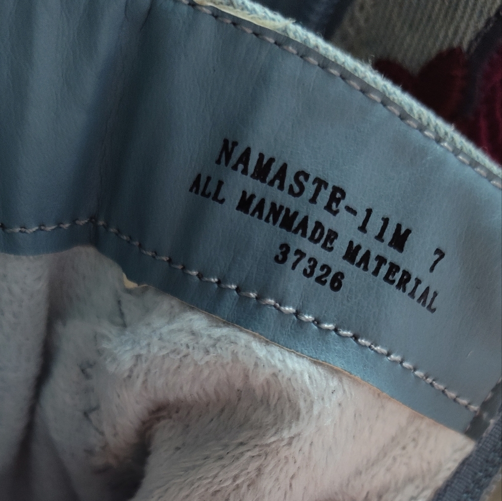 Bamboo Namaste 11 embroidery faux denim bootie - Picture 5 of 6